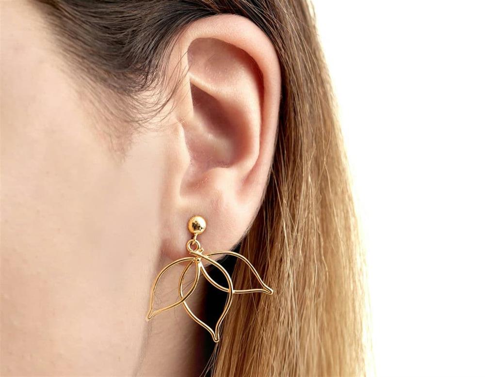 گوشواره‌های چندگانه | گوشواره طلا گل نیلوفر | خاص ترین و بهترین هدیه برای خانم ها چیست؟ (50 ایده فوق العاده)